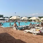 Διαμέρισμα Rosa Bourbon Λατζίζε